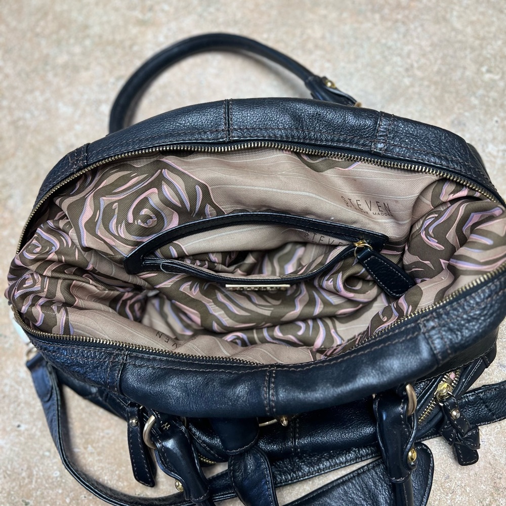 Steven Black Leather Bag - Picture 6 of 9